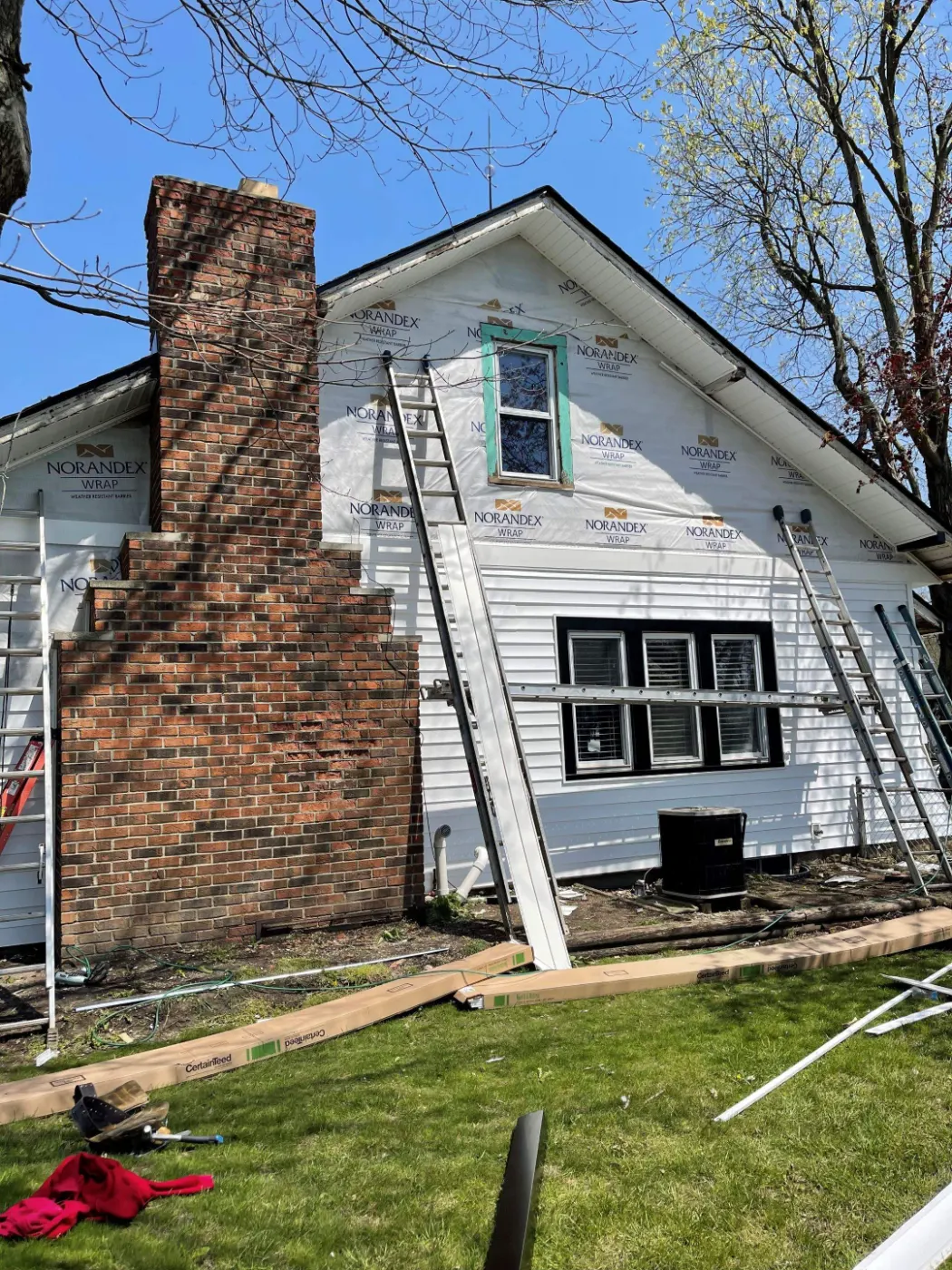 Manufacturer-certified roof installation in Smokey Row Estates